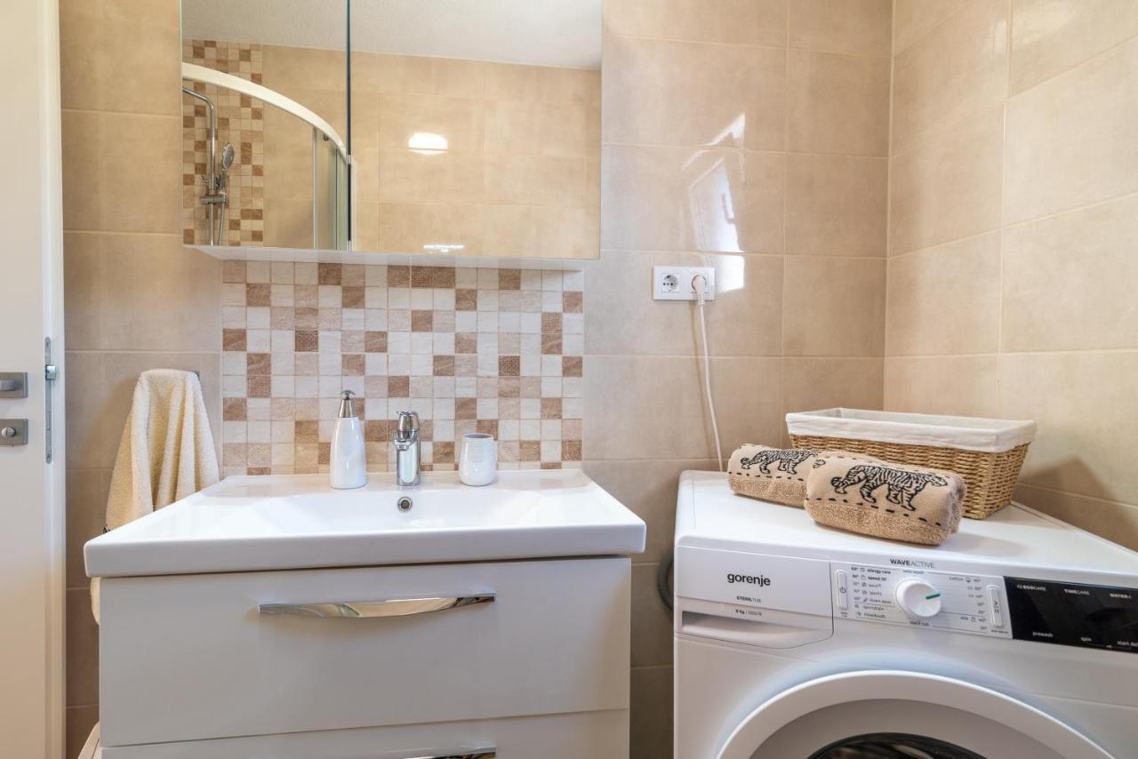 Apartment Gagula With Jacuzzi Трогір Екстер'єр фото